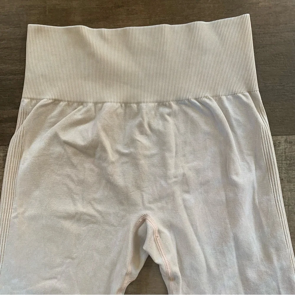 Victoria’s Secret PINK cream leggings high rise seamless - Picture 6 of 11